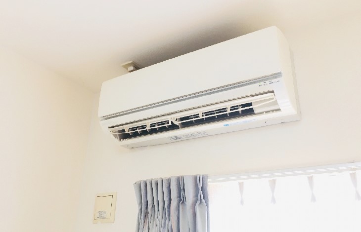 水分を放出して壁の内部に浸透