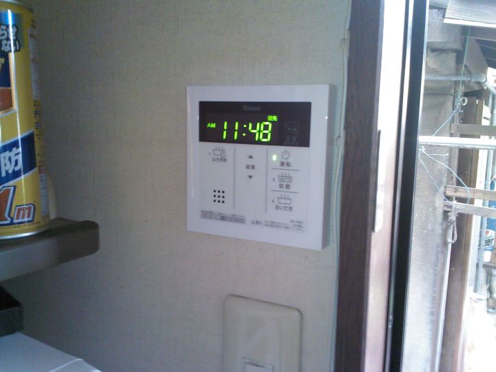 台所リモコン施工後