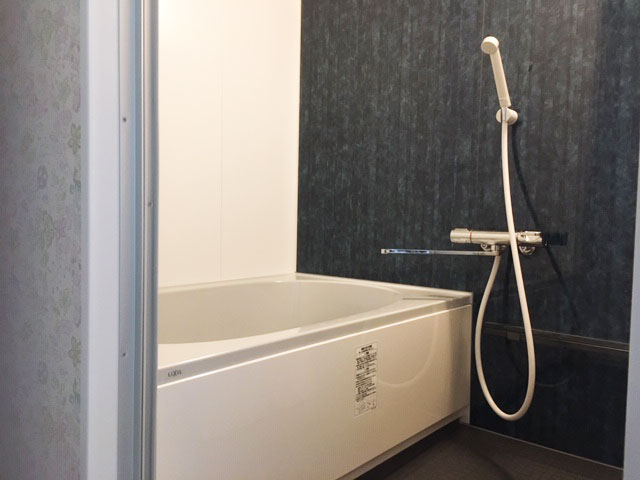 商品はLIXILのリノビオV120㎝×160㎝。