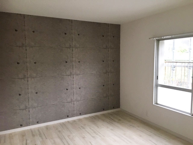 洋間、キッチンの施工後の写真です。