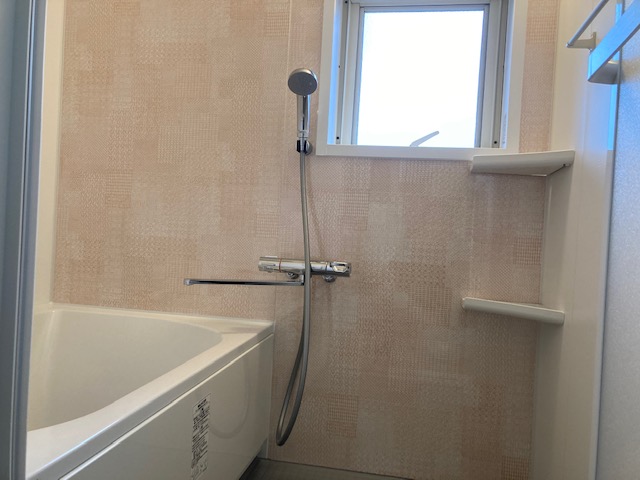 ユニットバスの施工後の写真です。