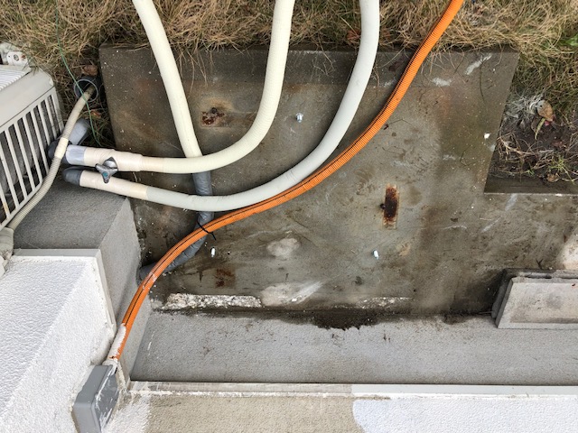 既存エコキュート取り外し