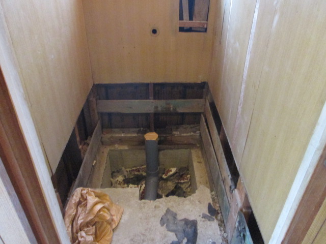 排水の位置を変更します。