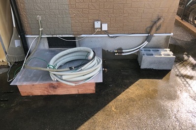 土間打ち後2から3日程乾かした後、型枠を外します。