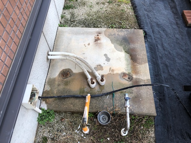 既存エコキュート取り外し