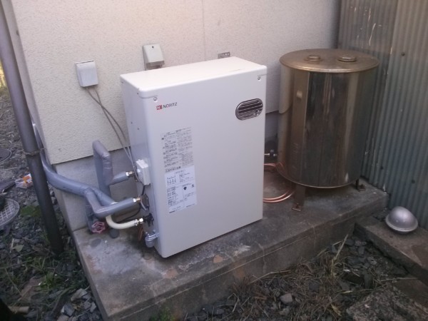 石油ボイラー給湯器交換　北九州市　若松区