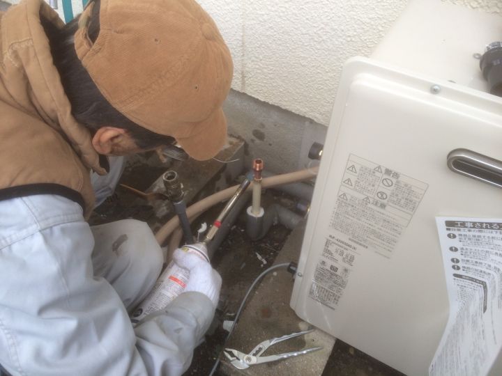 給湯器配管工事