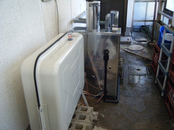 石油ボイラー給湯器取り換え北九州市若松区