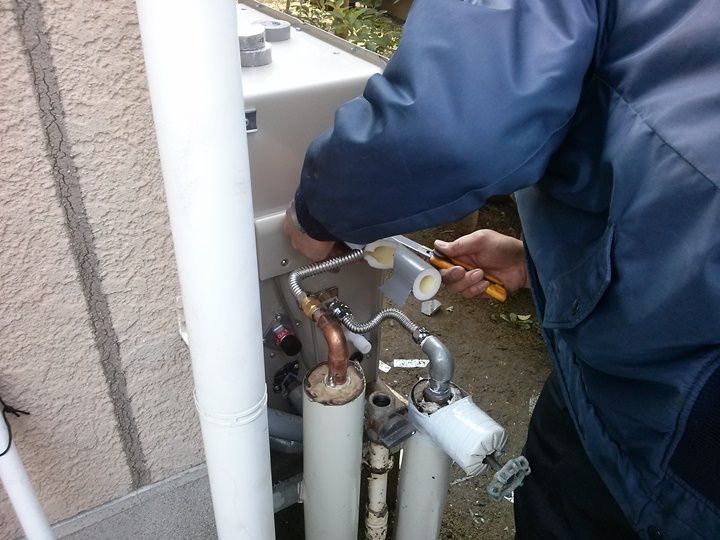 配管、保温材工事