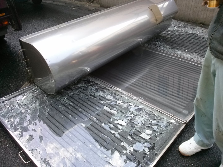 太陽熱温水器撤去