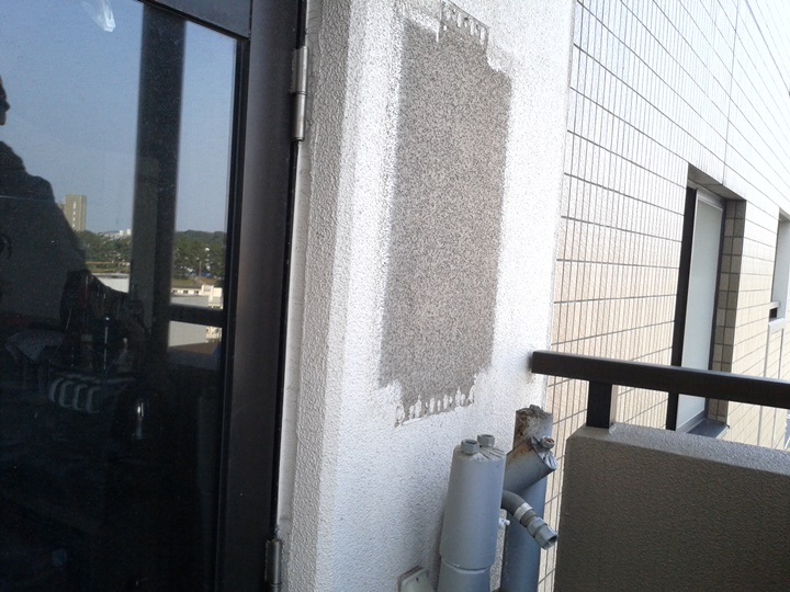 給湯器を取り外します