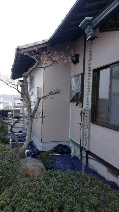 外部補修　増築した部分を塗装して仕上げます。