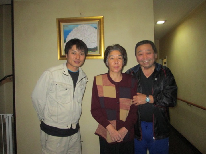 ユニットバスになり、介護しやすいように段差をなくしたり手すりを付けて前より快適で使いやすい浴室になり、とても喜んでいただけました。