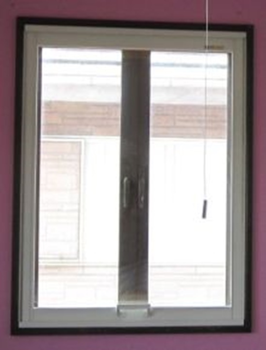 インプランス(内窓)の特徴は<br /><br />①防音性ＵＰ　②断熱性ＵＰ　③不快な結露を軽減<br /><br />施工も壁などを壊す大掛かりな工事は不要で<br /><br />１窓１時間ほどで簡単に施工できます