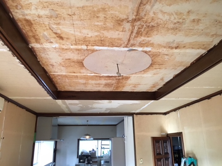 リビング施工中