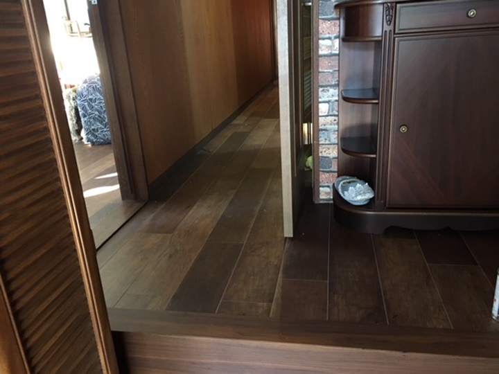 廊下床施工後