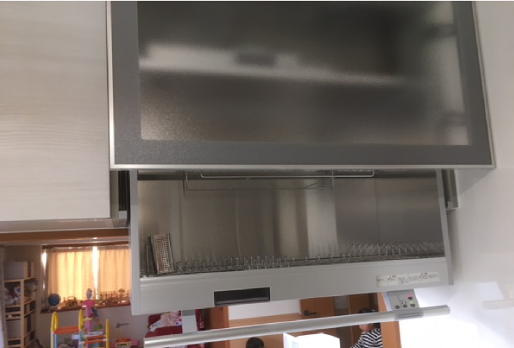 自動で昇降する便利な乾燥機を設置しました。