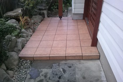 玄関タイル工事、板金塗装工事