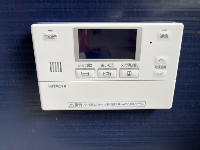 お風呂リモコン交換後<br />浴室リモコンは水が入らないようしっかりコーキングします。