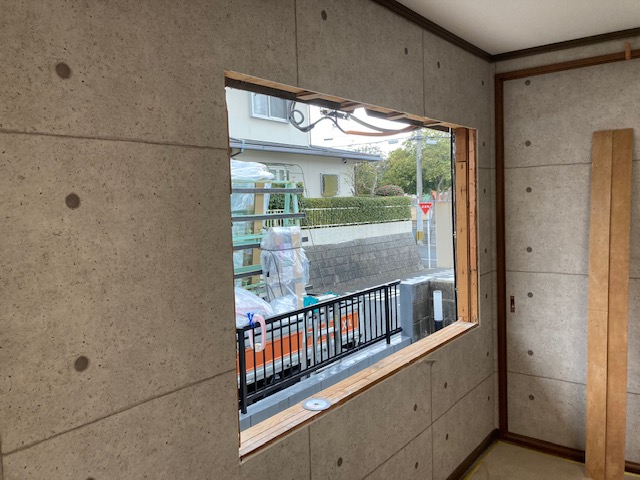 既存サッシ解体