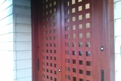 玄関ドアリフォーム　北九州市