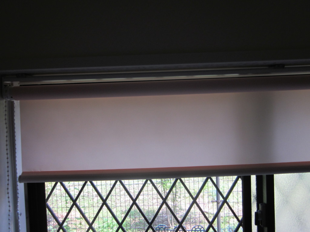 浴室ロールスクリーン取付