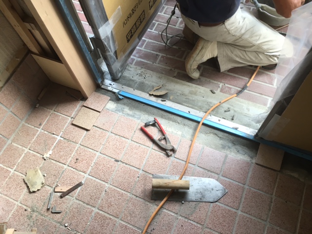 玄関土間タイル貼