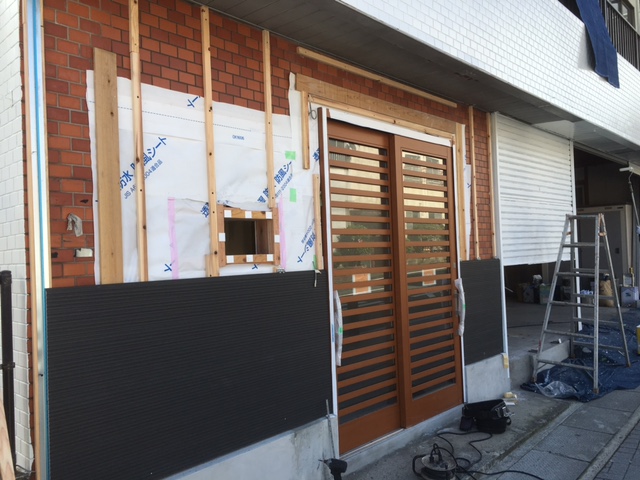 サイディング貼り