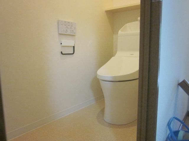 トイレ施工後<br />補助金：トイレ節水型トイレに変更15000円