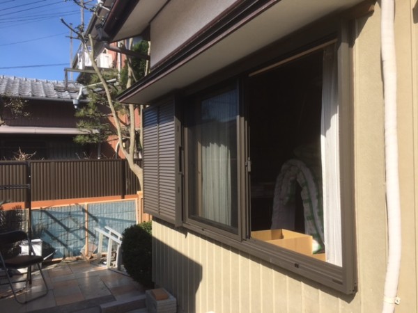 木製の窓、雨戸からアルミサッシ、雨戸に交換　八幡東区