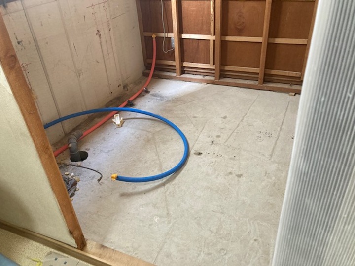 ユニットバス施工中