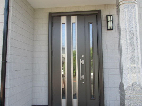 玄関ドアリフォーム　北九州市八幡西区