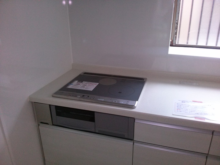 コンロはIHクッキングヒーター