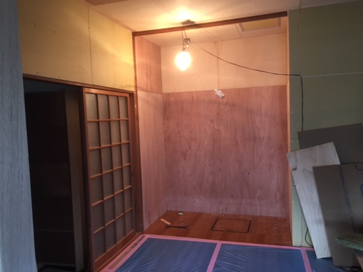 襖押入れをクローゼットに変更します