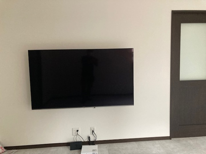 テレビ壁掛け施工後