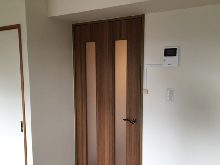 LDK 入口建具交換後