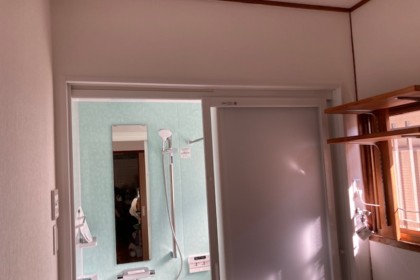 ユニットバス・洗面化粧台・給湯器交換工事　北九州市若松区