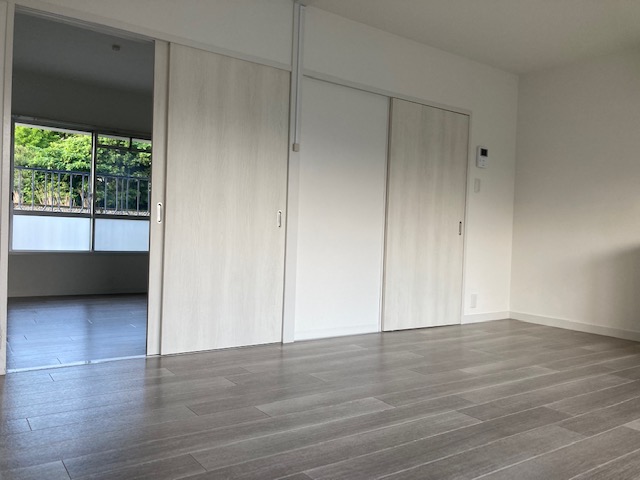 建具は新たにオーダーで制作したいます。