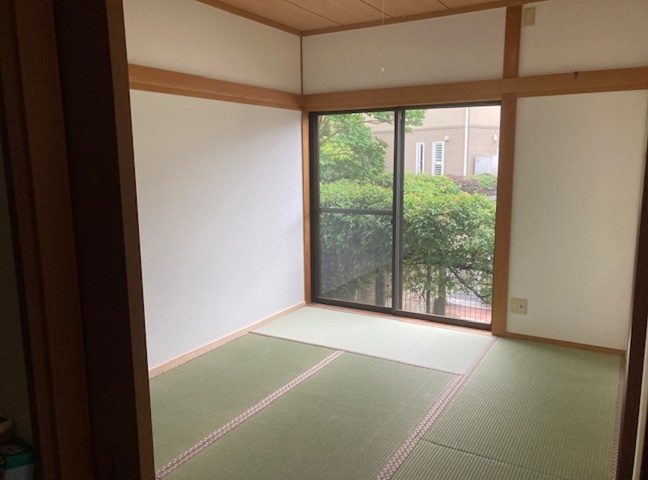 畳の表替えを行い、イグサのいい香りでリラックスできます。