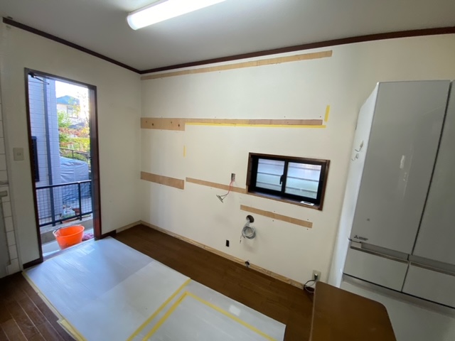 カップボード下地写真になります。