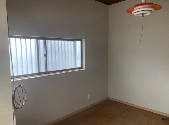 施工後<br />
壁クロス施工後