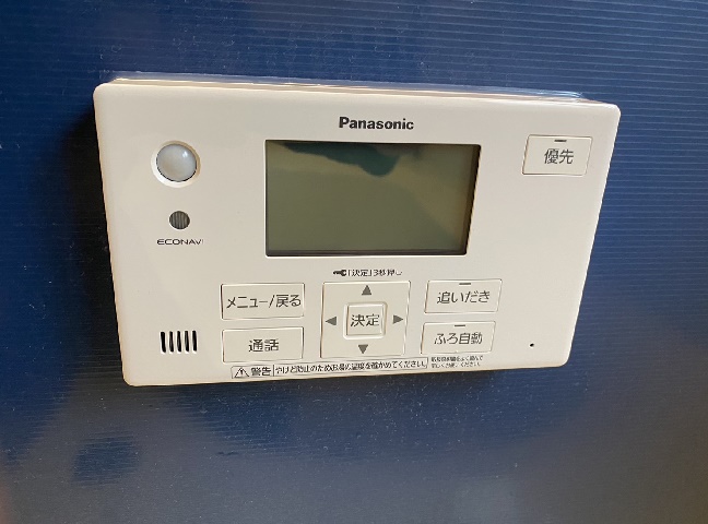 施工後<br />お風呂リモコン周囲はコーキングで防水処理をします。<br />