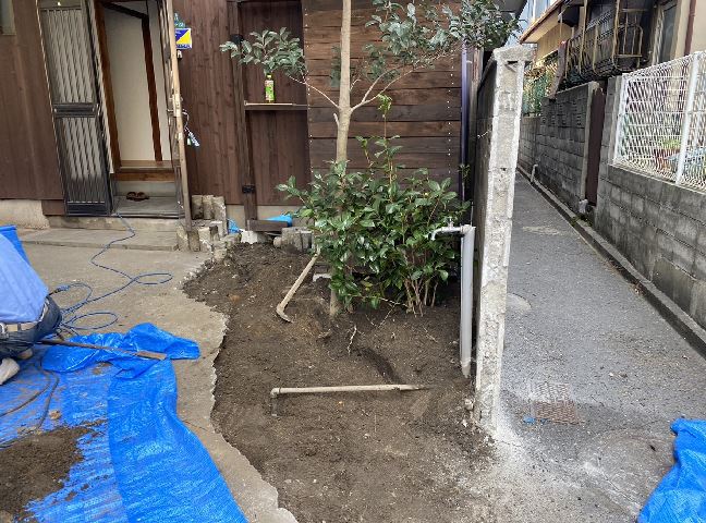 施工中<br />斫り工事をしていきます。