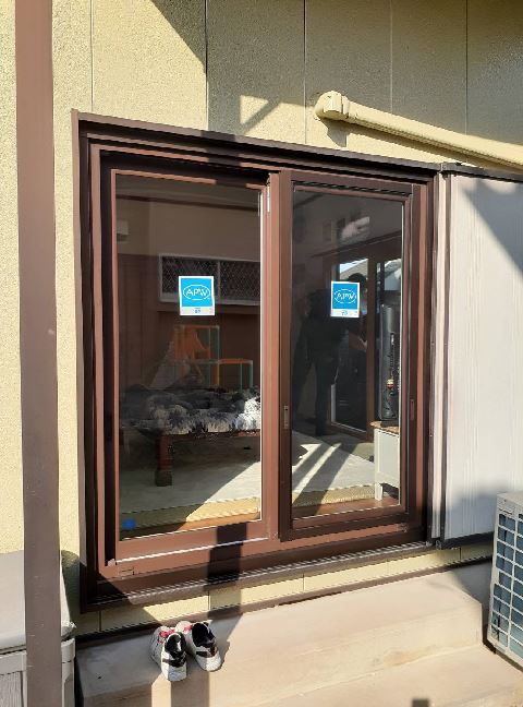 施工後<br />
Low-Eガラスを使っています。