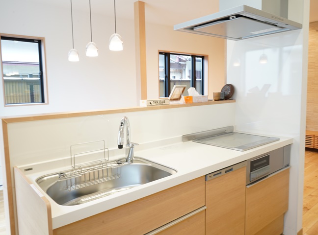 キッチンはLIXILシエラ<br />
食洗器、IHクッキングヒーター、フラット薄型レンジフード使用になります。