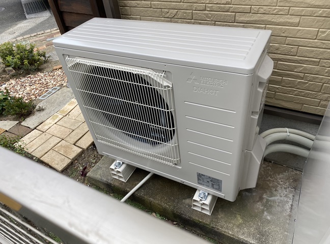 施工後のヒートポンプです。