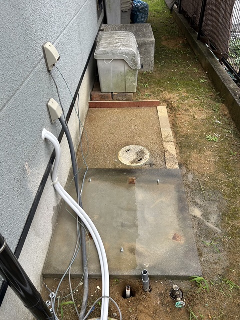 施工中<br />追い炊き配管工事後です。