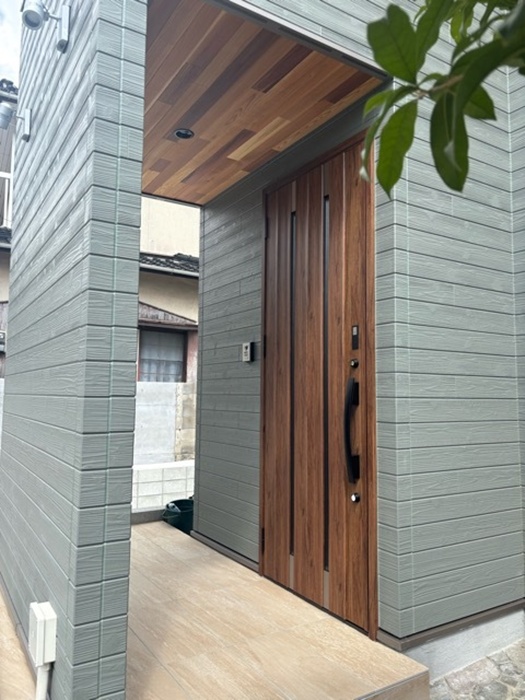 玄関ポーチの拡大写真です。