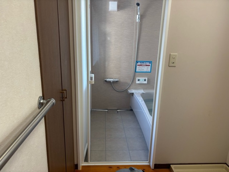 施工後の2階の浴室です。