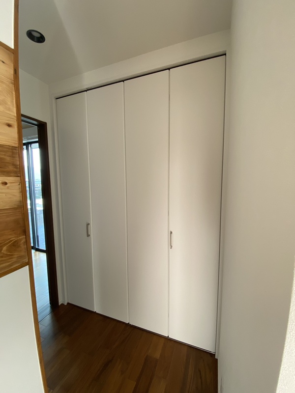 広縁だった一部を収納にしました。使い勝手がよさそうです。